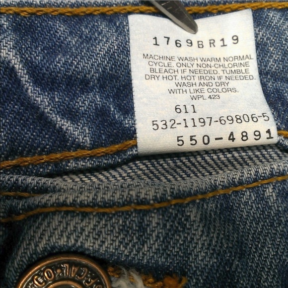 SOLD Vintage Levi's 550 Relaxed Jeans 36x30 #1009 - Picture 7 of 8